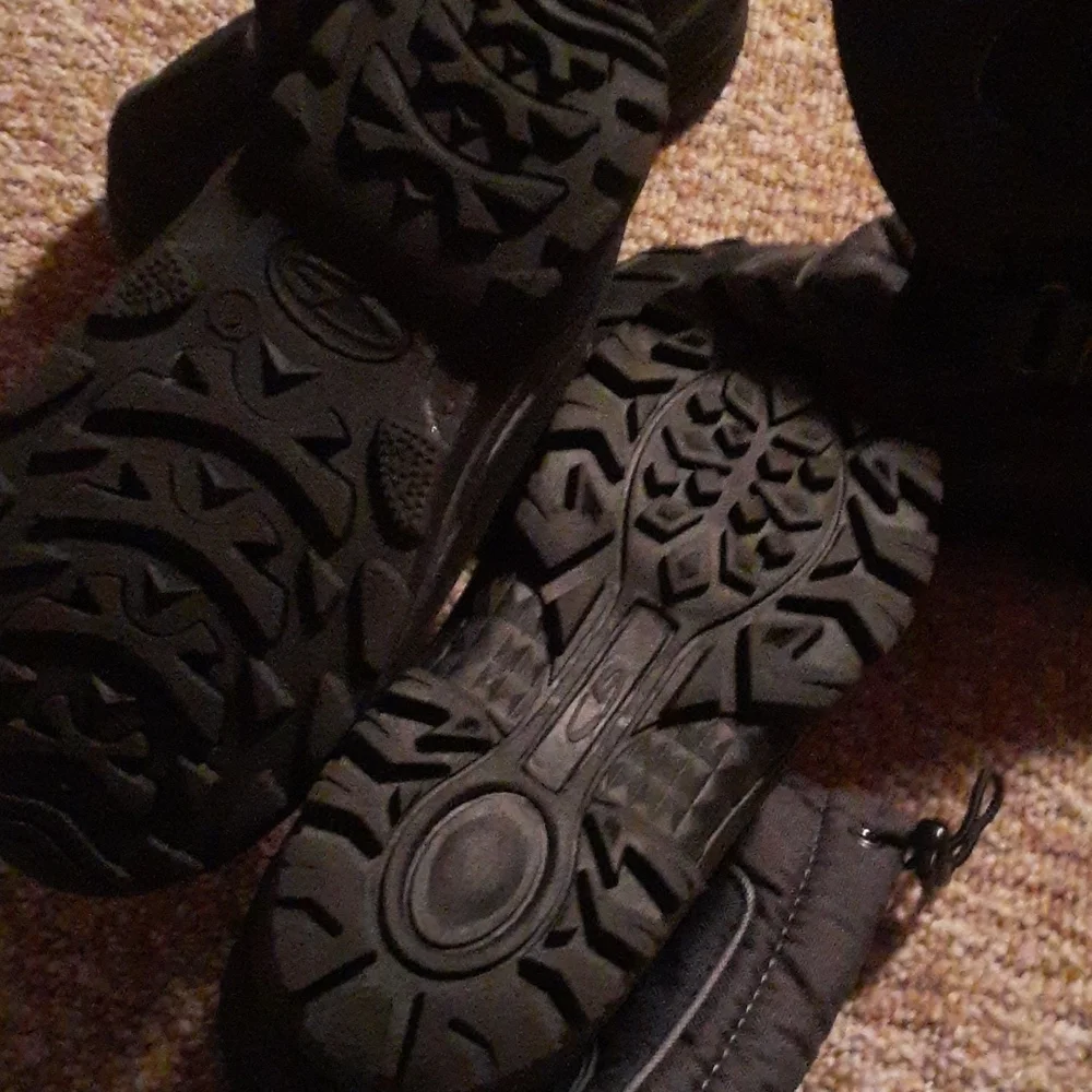 C9 Champion Black Snow Boots Winter Insulated Waterproof Bundle SIZE 1